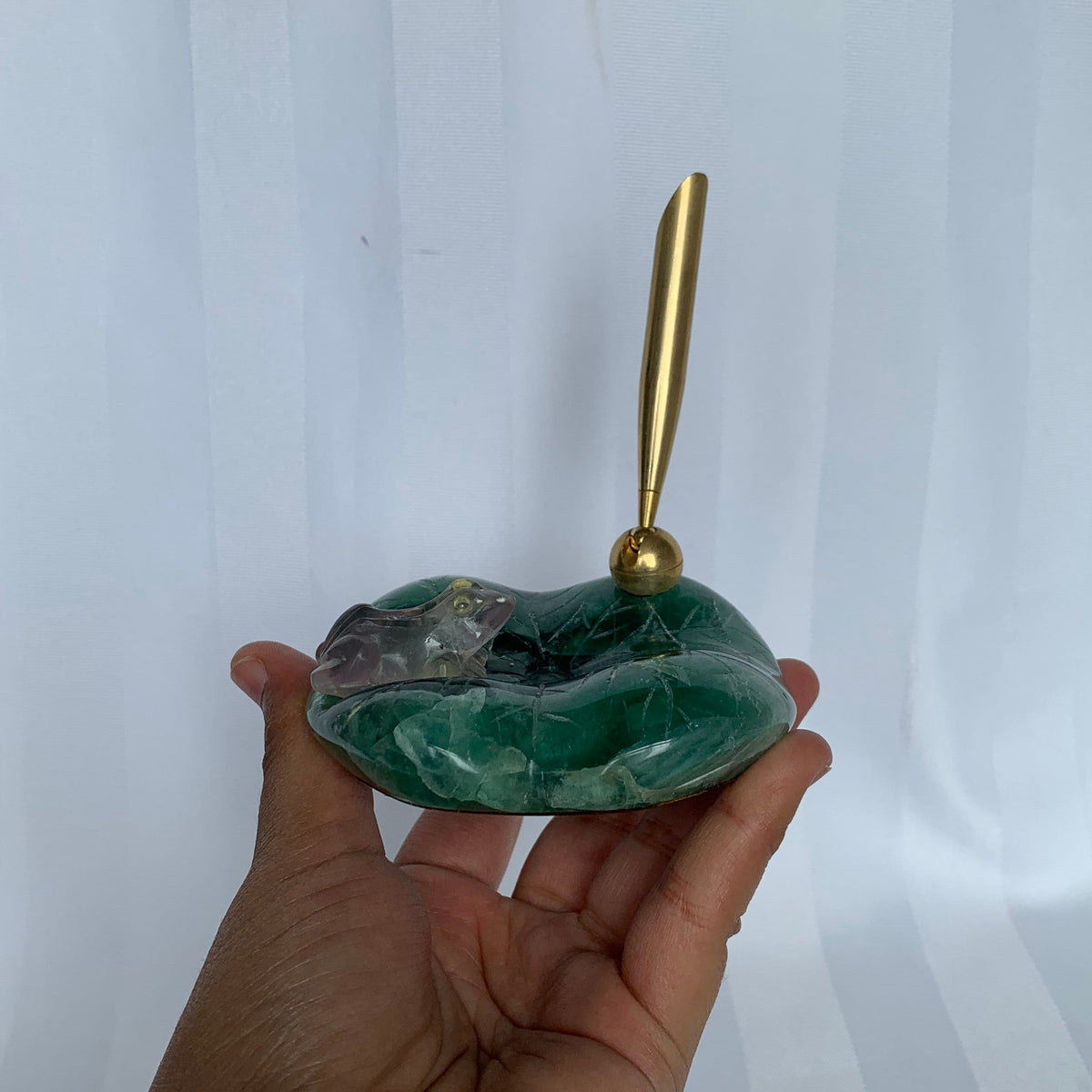 Fluorite Frog on Lotus Leaf Pen holder, Fluorite Frog on Lotus Leaf Carving gift