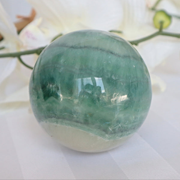 Fluorite Sphere 2.8 inch 73mm, Fluorite Sphere Natural Green Fluorite Sphere, Reiki Meditation Healing Crystal Gift