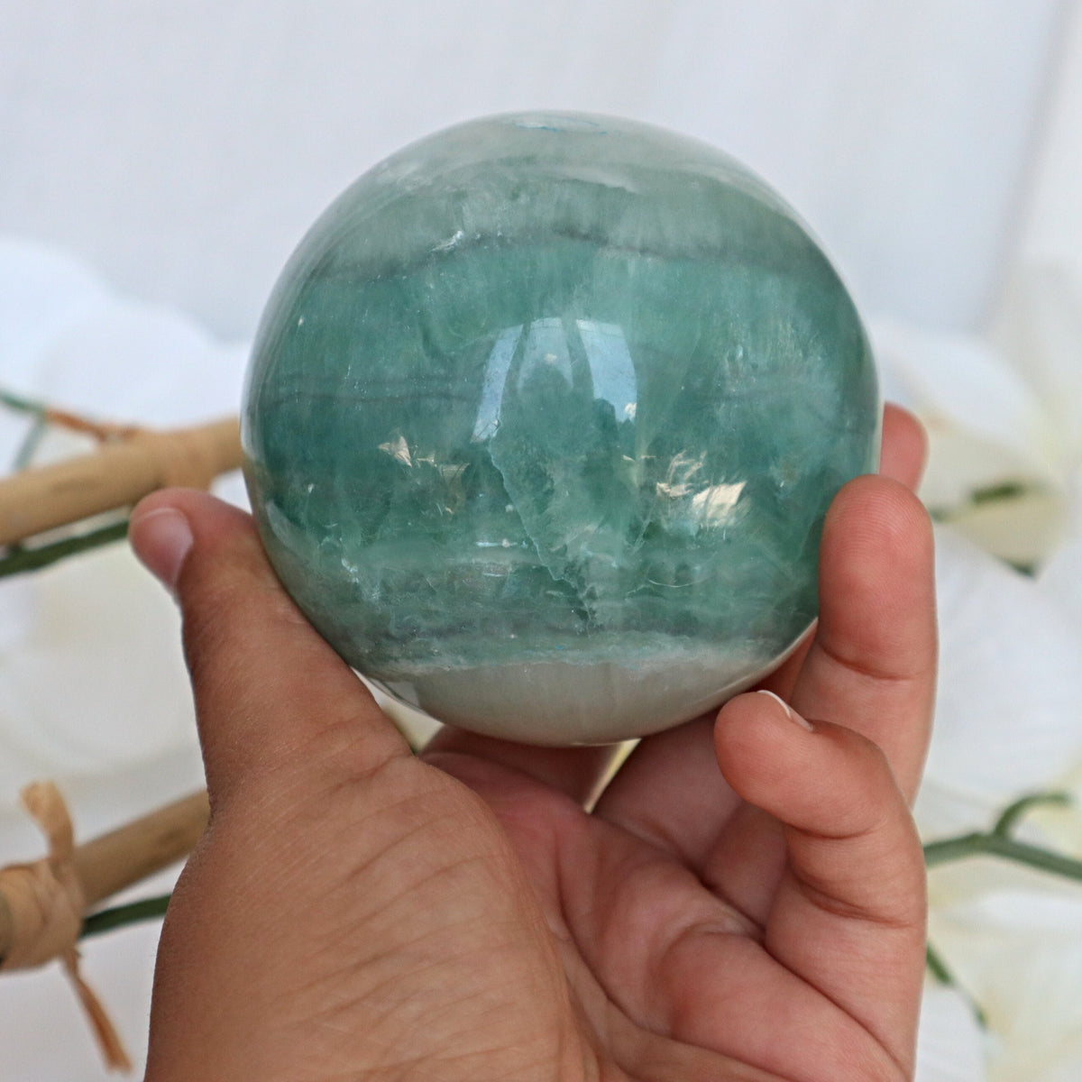 Fluorite Sphere 2.8 inch 73mm, Fluorite Sphere Natural Green Fluorite Sphere, Reiki Meditation Healing Crystal Gift